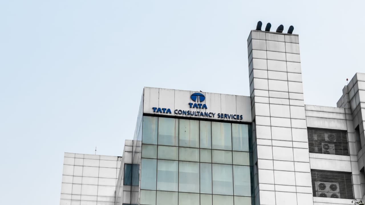 TCS denies cyberattack link as Marks & Spencer ends IT service desk contract