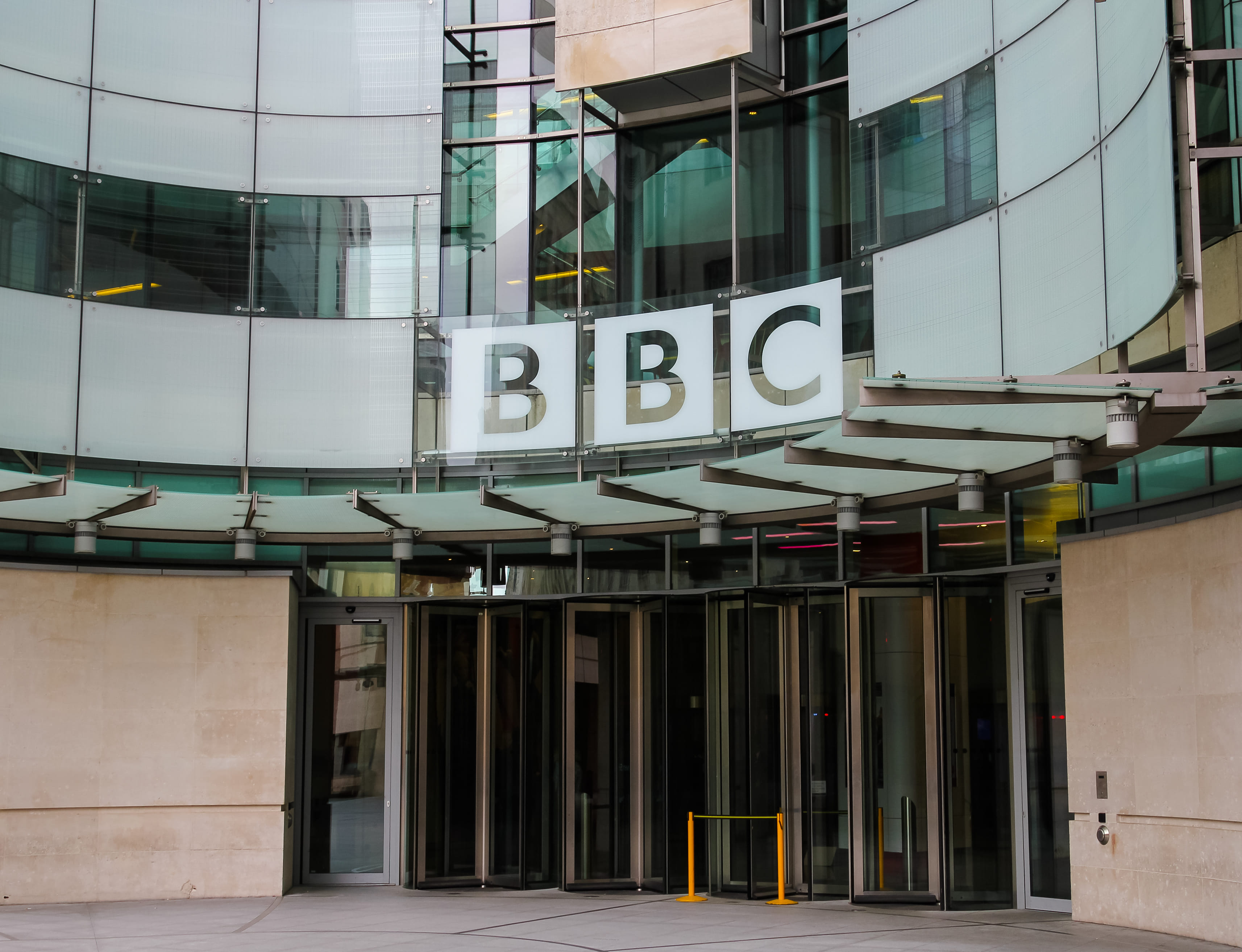 BBC to cut 2,000 jobs as it targets £500 million in savings