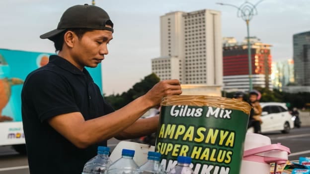Indonesia reports 32% surge in layoffs in H1 2025
