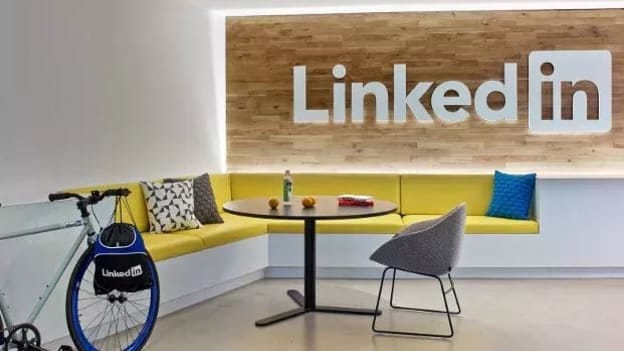LinkedIn launches Scheduler to automate screening process
