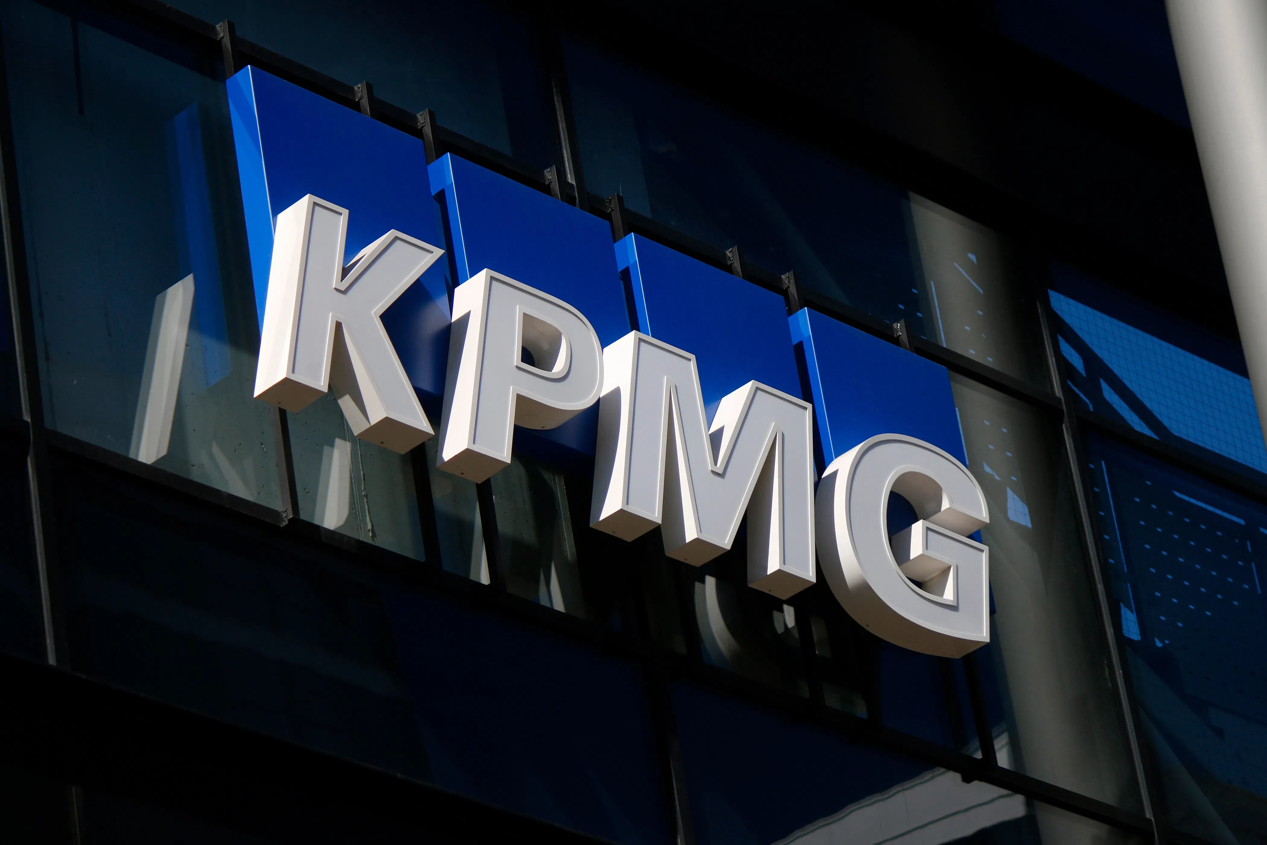 KPMG lays off 400 consultants amid slowdown in risk and financial services advisory