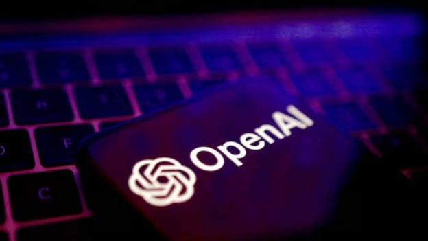 OpenAI faces billion-dollar backing while ex-researcher warns of doom