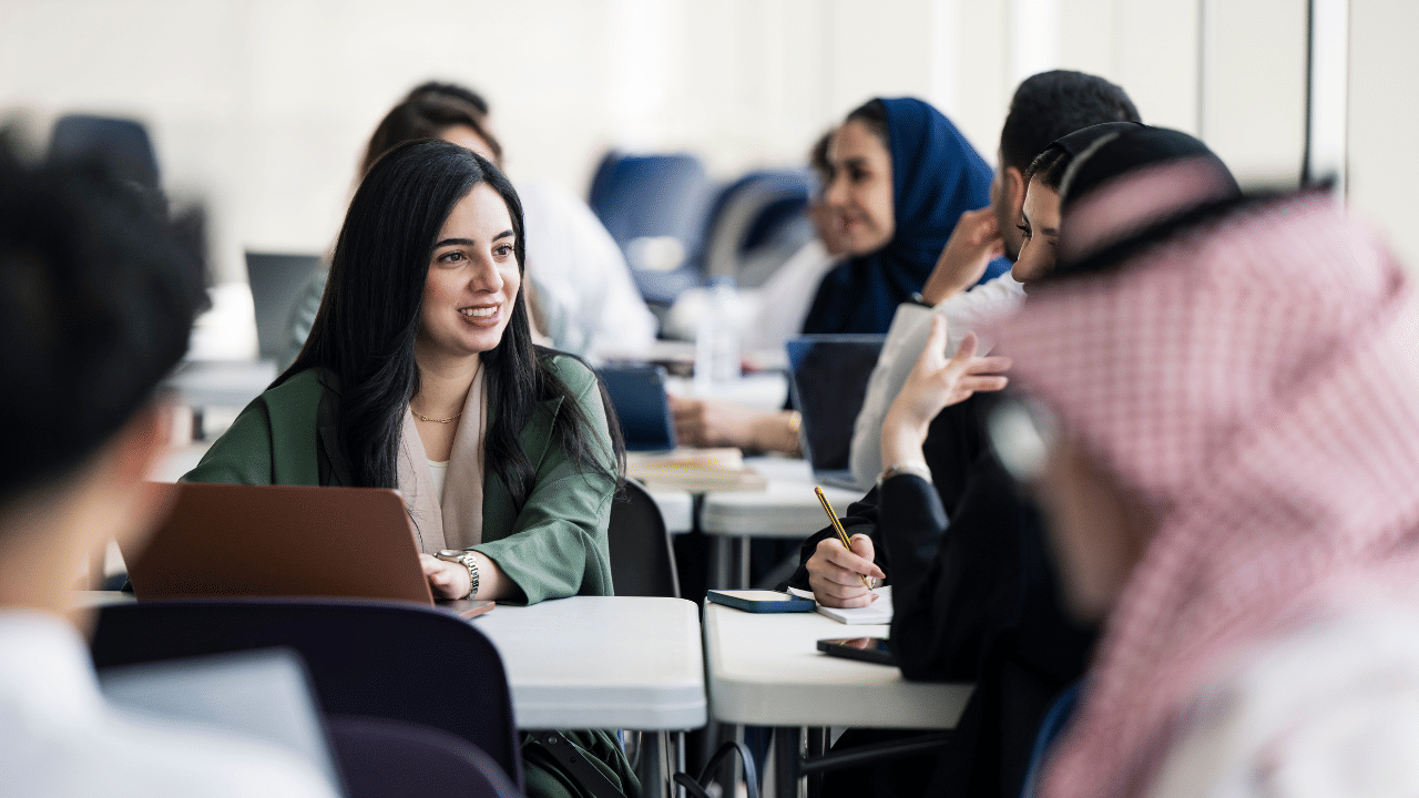 Mid-career professionals lead volunteer participation in Saudi Arabia, GASTAT survey