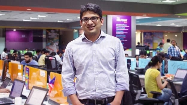 Helpchat's alternative route to attract core team