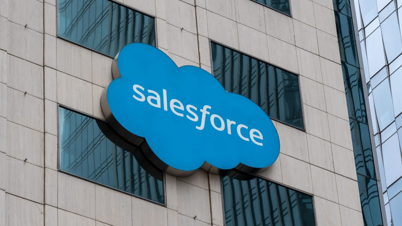 Mass layoffs hit Salesforce after Oracle, fuelling fears of deeper tech cuts