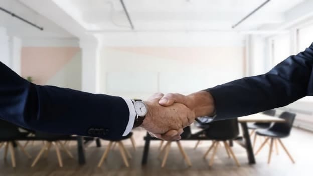 Surya Roshni names full-time director Vinay Surya as the new Managing Director