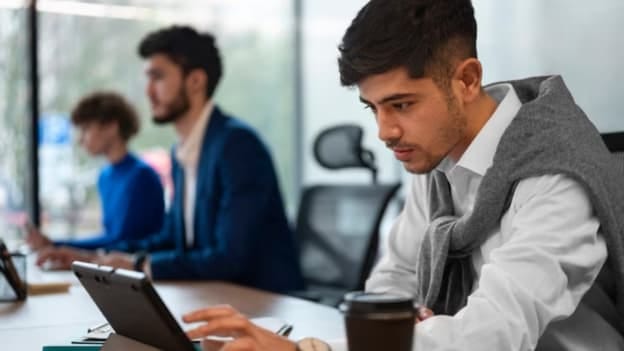 Winning the talent war: Modern strategies for acquisition & retention in tech