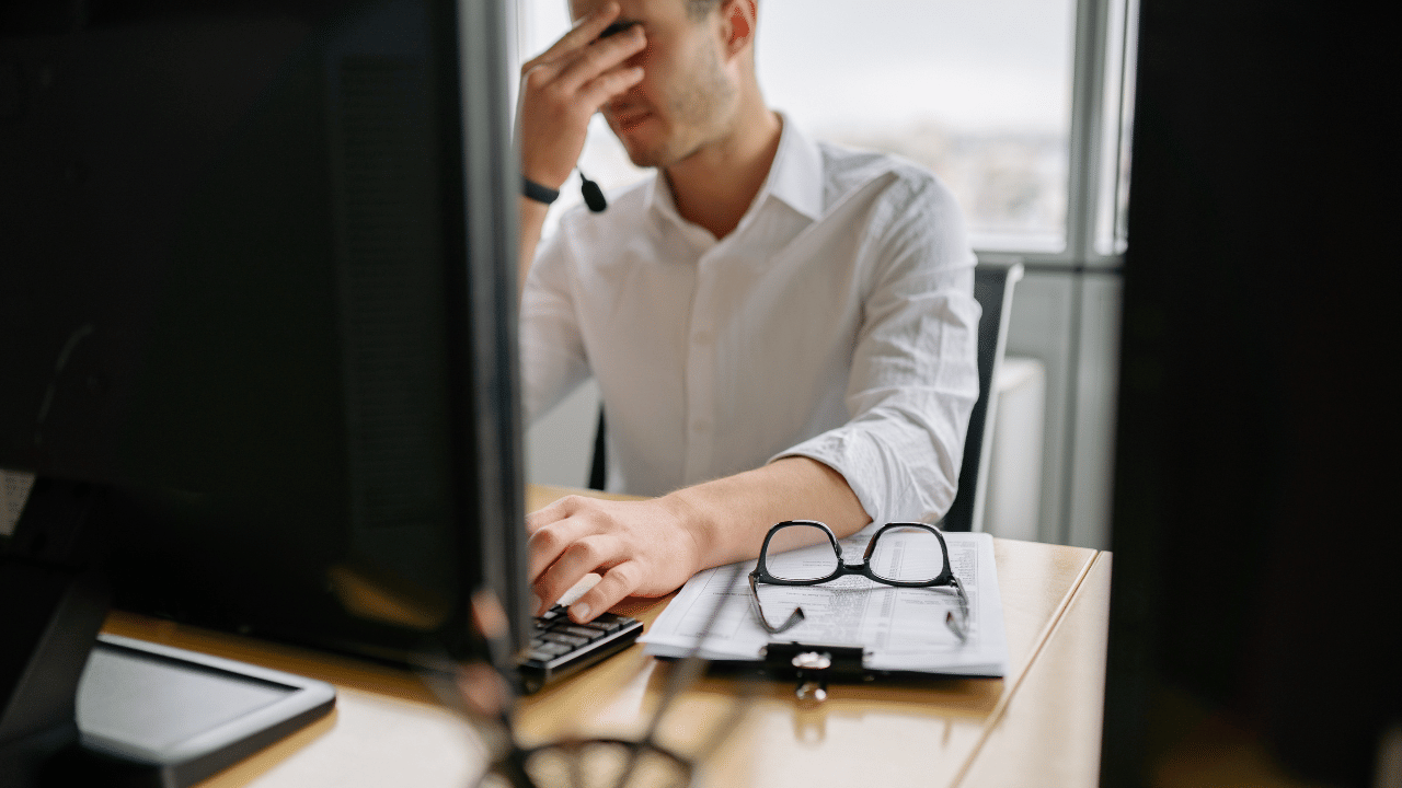 Foreign worker questions Singapore work culture after stressful first job