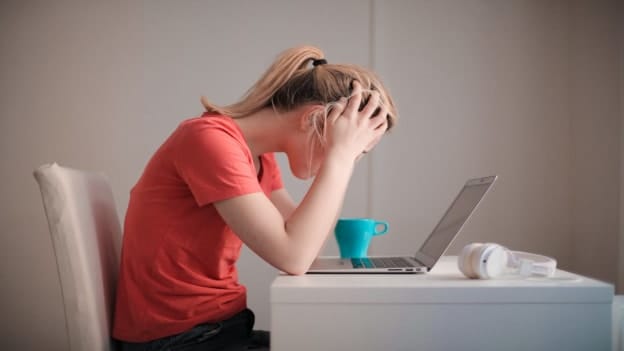 Fears on AI drive Gen Z to pivot to blue-collar work, study finds