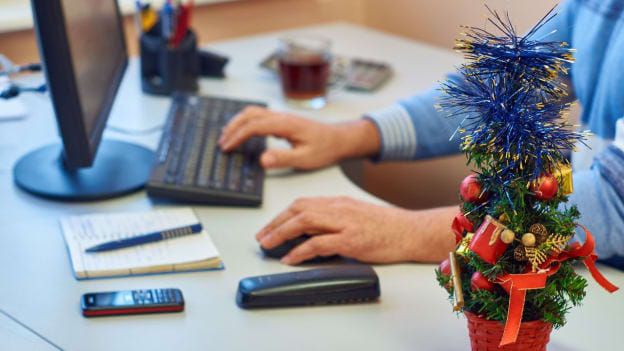 Save yourself from holiday distractions with these savvy productivity tips
