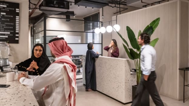 Saudi unemployment drops to 7%; Vision 2030 targets already achieved: GASTAT