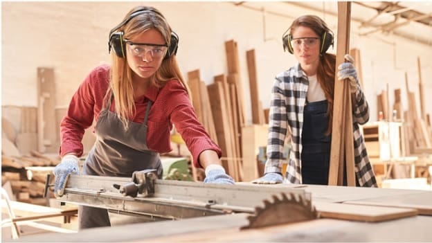 Queensland government to ensure protection of tradeswomen in the workplace