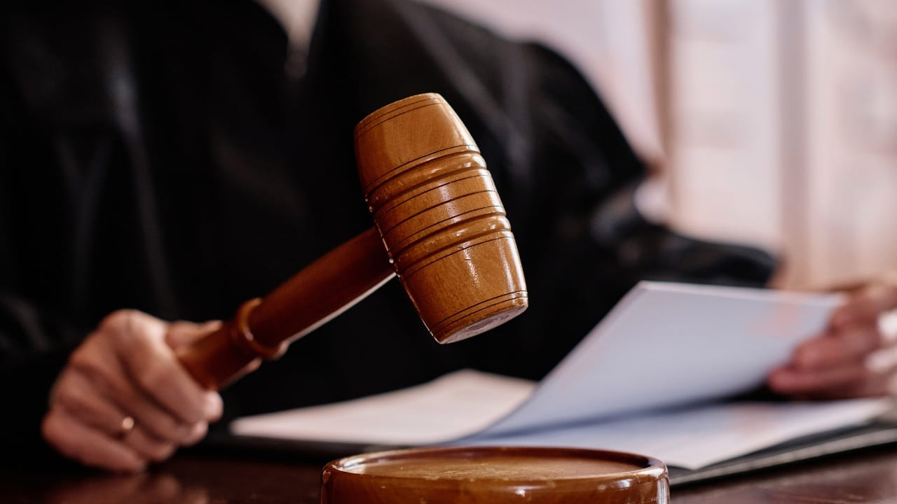 Long service doesn’t make contract workers regular staff: Supreme Court
