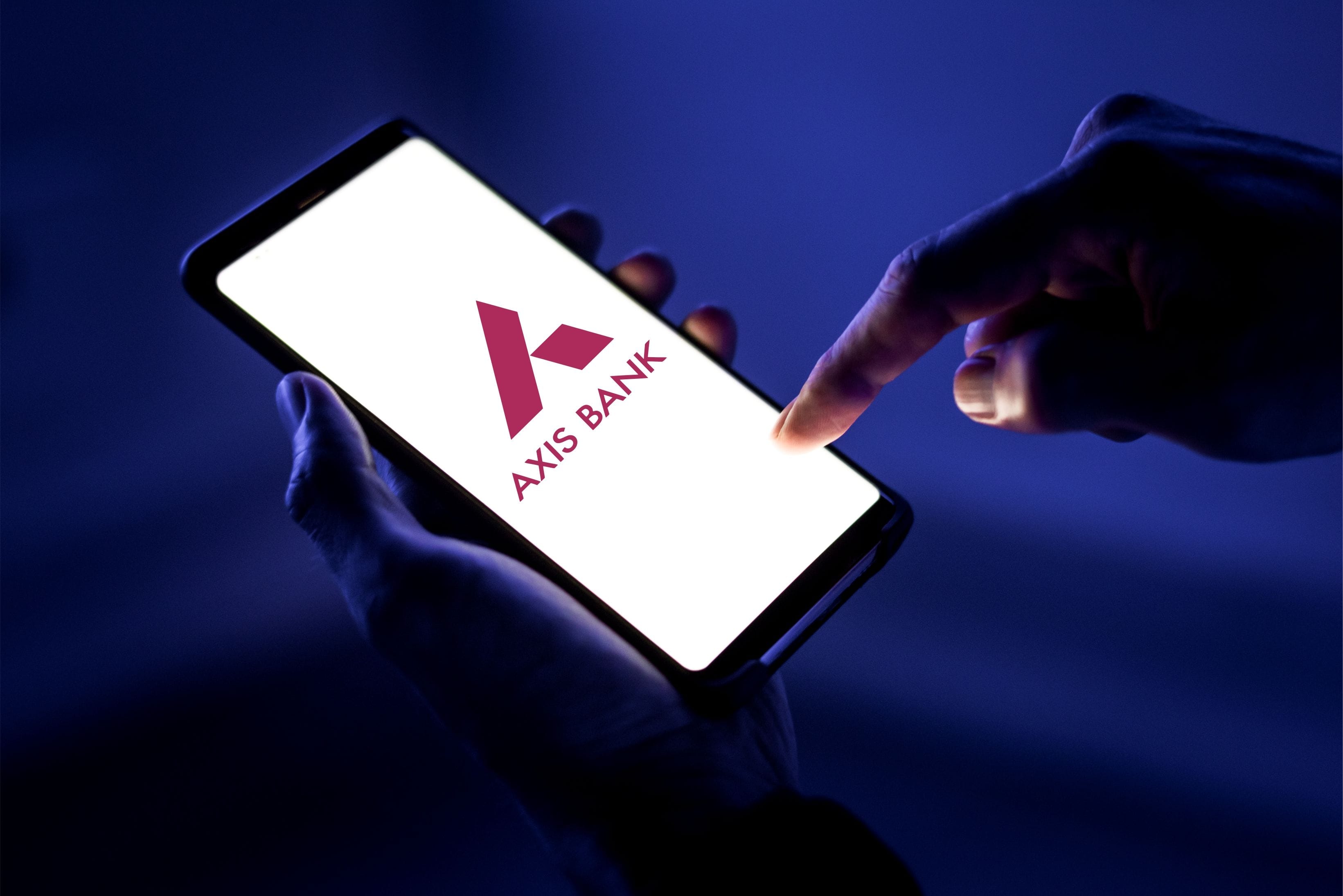 Axis Bank workforce drops by 3,000 despite branch expansion