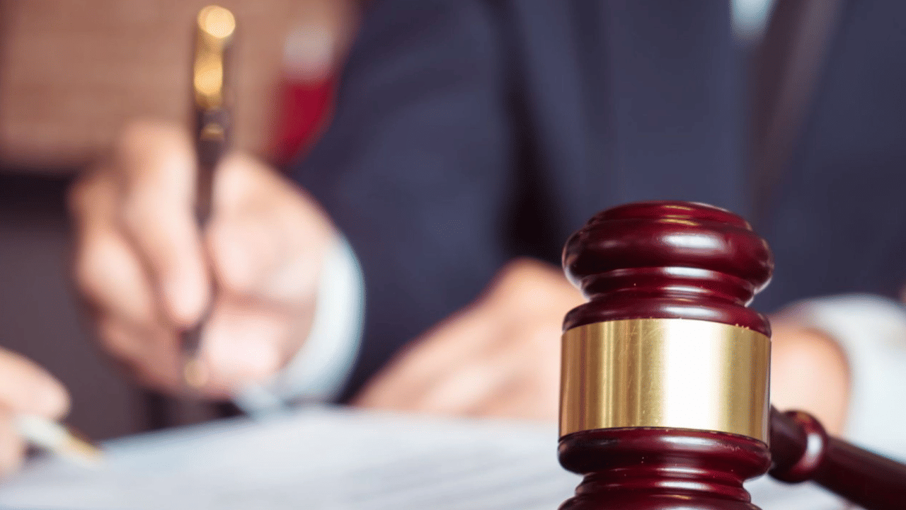 Hong Kong court rejects employer's last-minute challenge to wage claim, orders indemnity costs