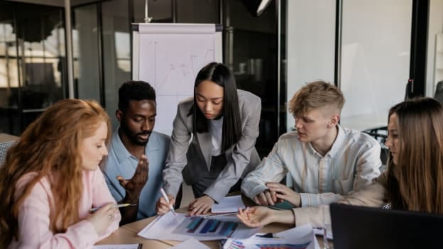 Transforming wellbeing: 3 practices that businesses need to leave behind in 2023