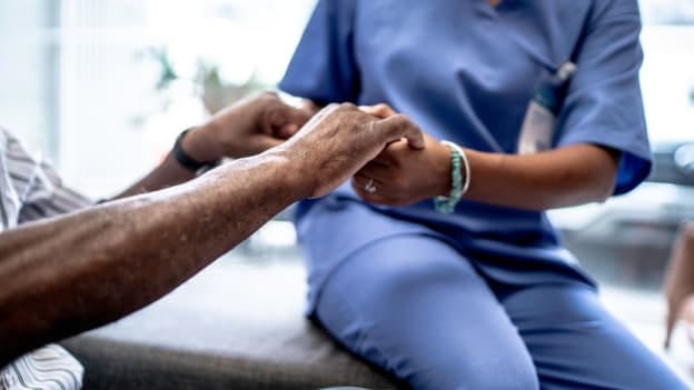 Why New Zealand nurses are moving to Australia