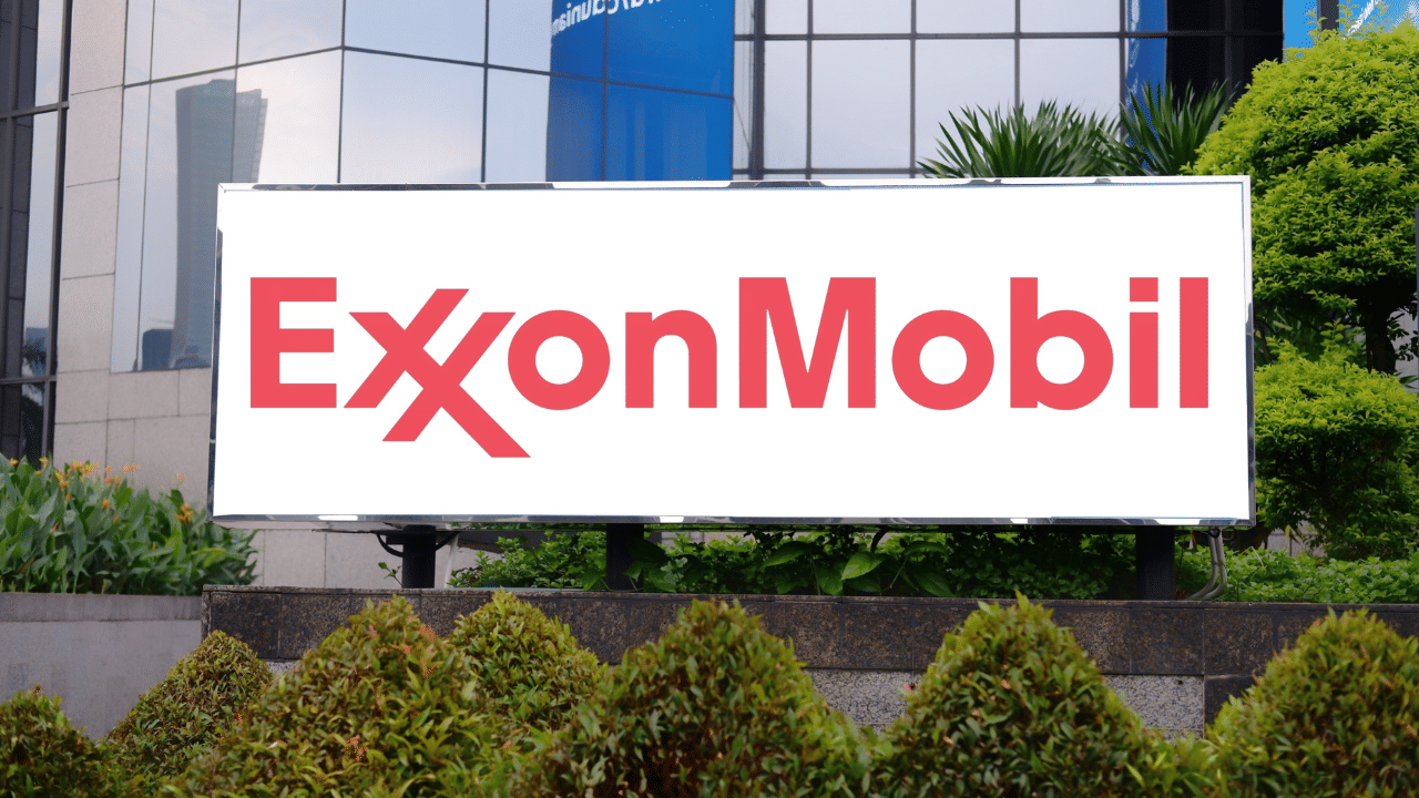  Oil giant Exxon Mobil announces 2,000 job cuts in global restructuring