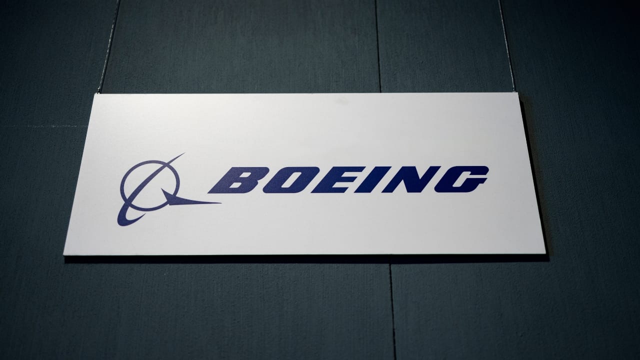 Boeing to cut hundreds of defence supply chain jobs amid workforce reshuffle