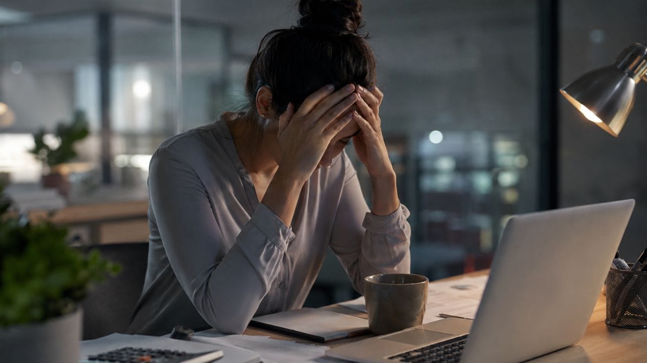 Financial pressure rises for Australian workers as burnout climbs