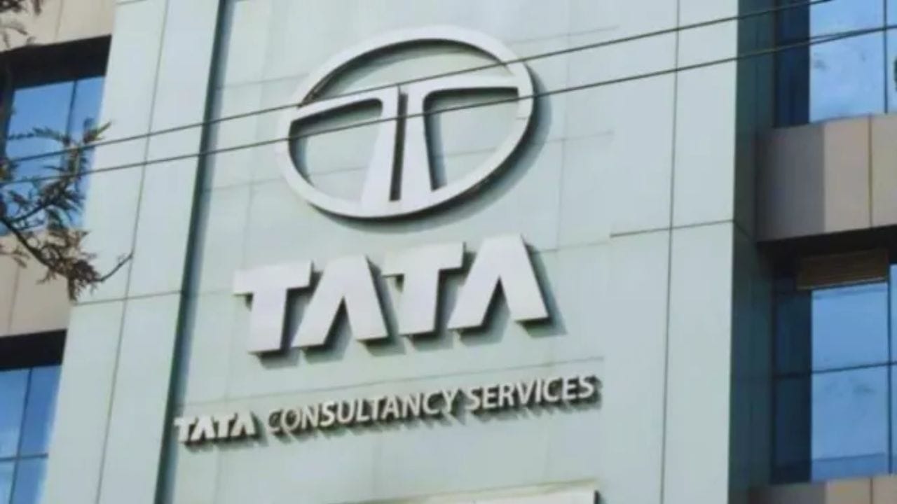 TCS to pay ₹40,000 bonus for each senior hire who joins within 30 days