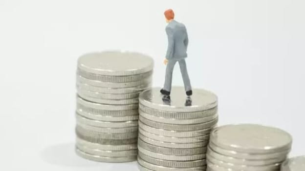 NZD spikes as New Zealand's job market improves