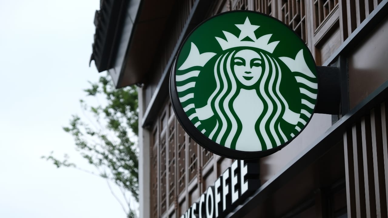 Starbucks to lay off nearly 1,000 workers from December