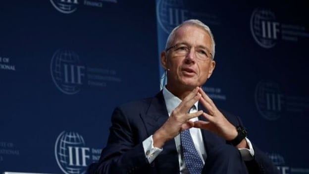 Credit Suisse Chairman forgoes $1.6 million award, accepts pay cut