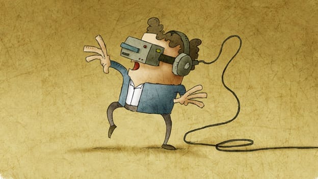 How can L&D professionals implement VR in learning