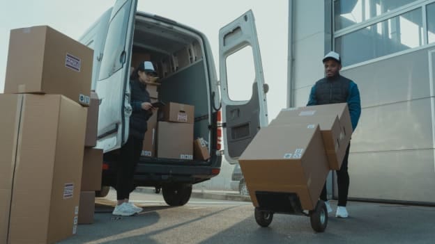 The role of technology in logistics staffing