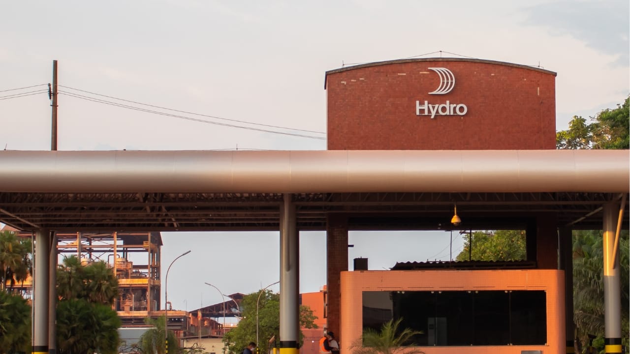 Norsk Hydro confirms 750 layoffs in global white-collar workforce