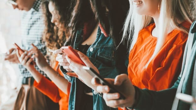 Having trouble with social media addicted employees? This might help you out
