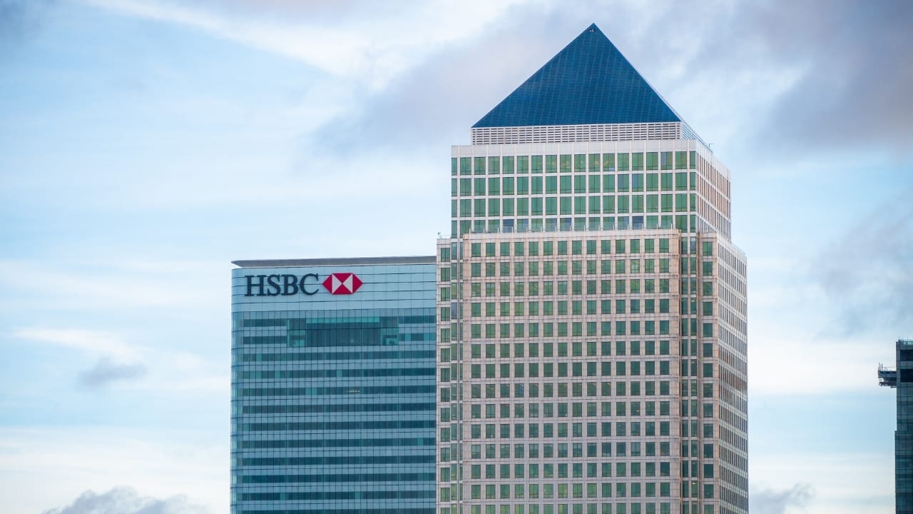 HSBC raises staff bonuses 10% after better-than-expected yearly earnings