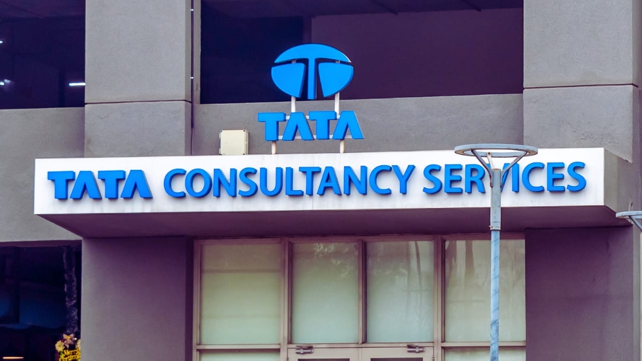 After Accenture, TCS tells senior staff to get hands-on with AI