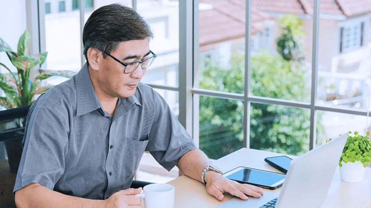 MOM extends part-time re-employment grant for senior workers until 2027