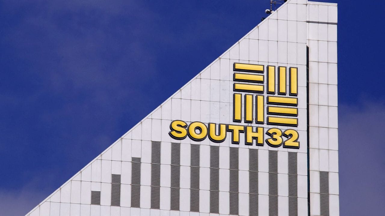 South32 cuts 70 corporate jobs after Alcoa alumina deal