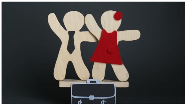 Gender Pay Gap Narrows (but women are still behind)