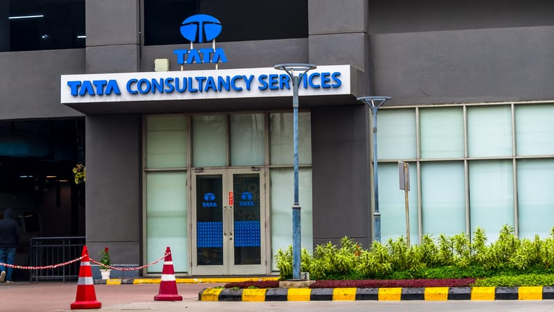 TCS loses top talent fast: 300 senior exits amid layoffs and variable pay cuts