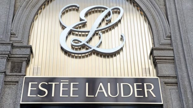 Estée Lauder begins mass layoffs: 2,600 jobs cut from 7,000 target