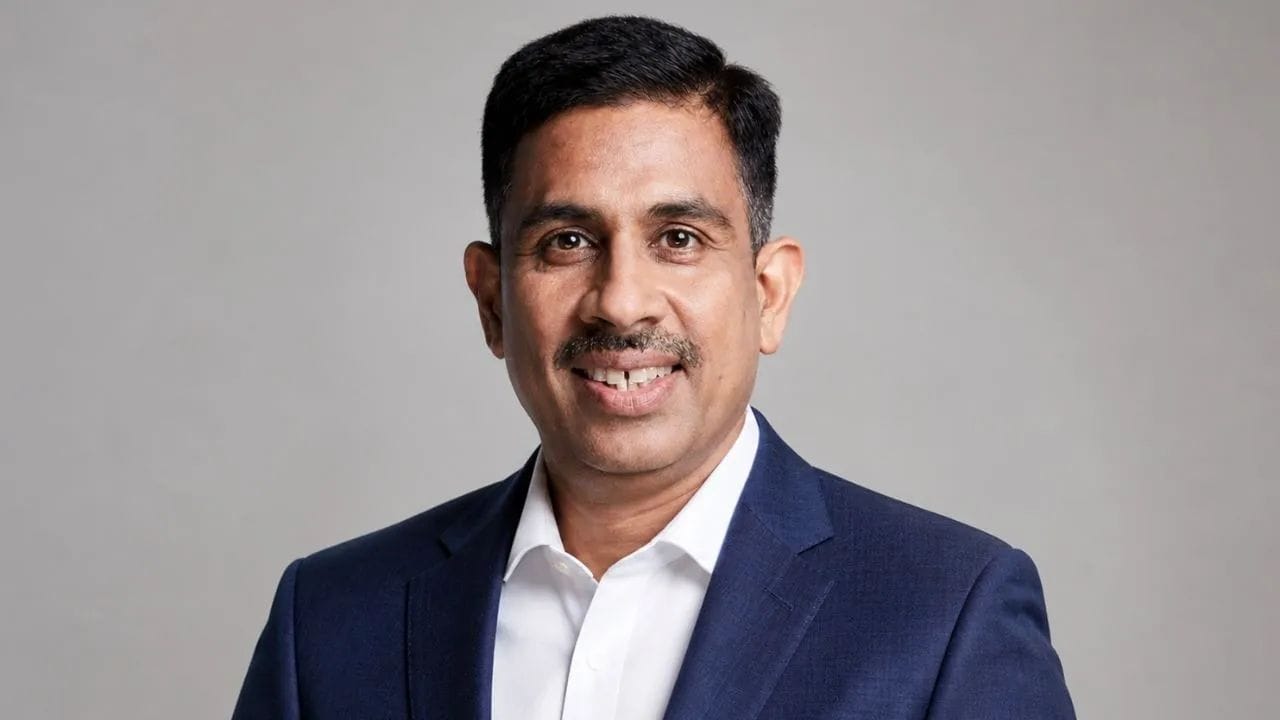 Ashutosh Dixit to head Porsche India with immediate effect