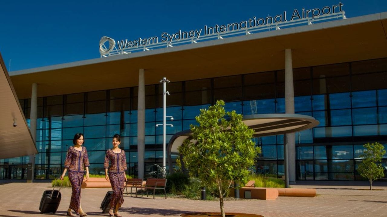 Aviation staffing concerns grow after Sydney Airport near-miss 
