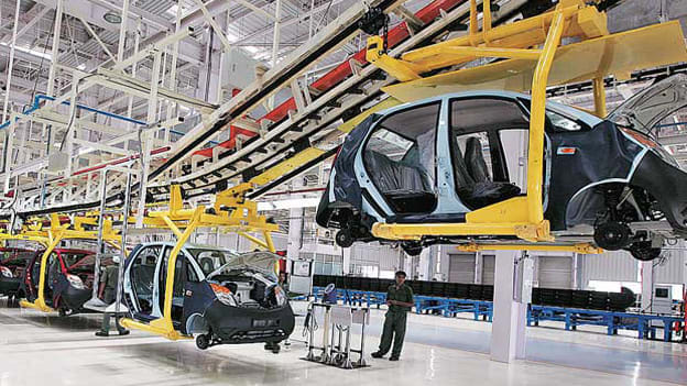 Sanand Tata Motors workers boycott company meals over compensation
