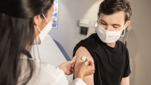 COVID-19: Victoria expands mandatory vaccination policy to 1.2 million workers
