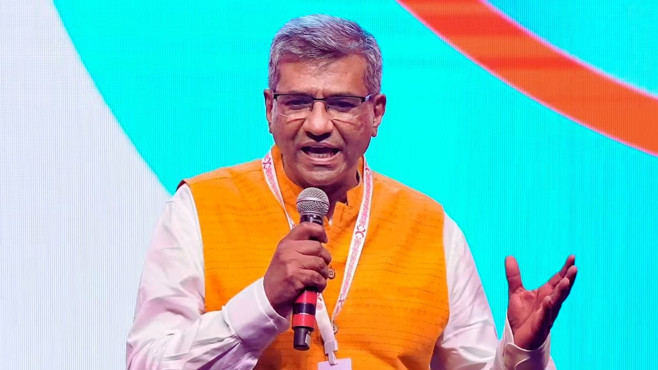 IndiGo appoints former Air India Express head Aloke Singh as CSO