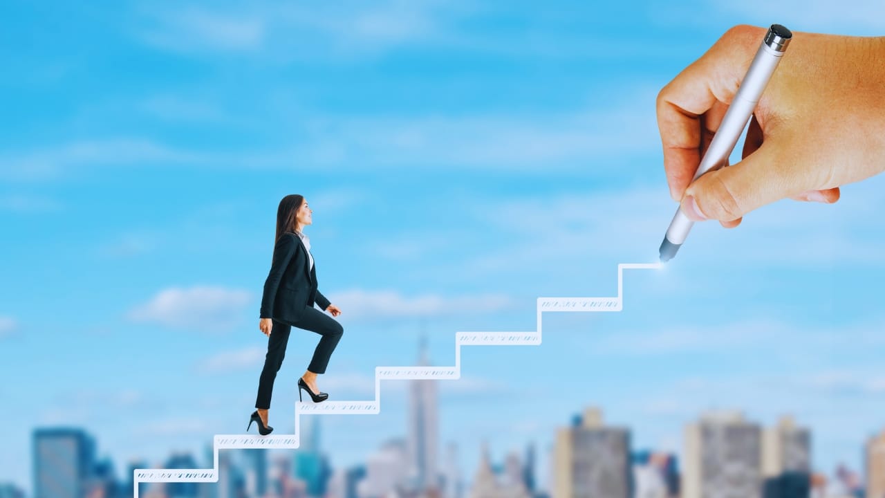 Can employee-driven development really reduce attrition? HR tests the idea