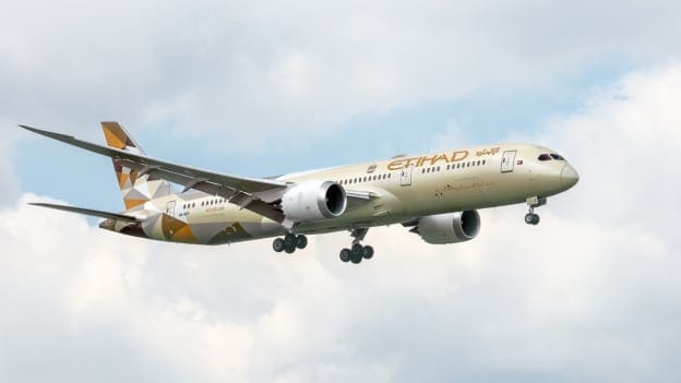 Etihad Airways plans to add 1,000 cabin crew workers