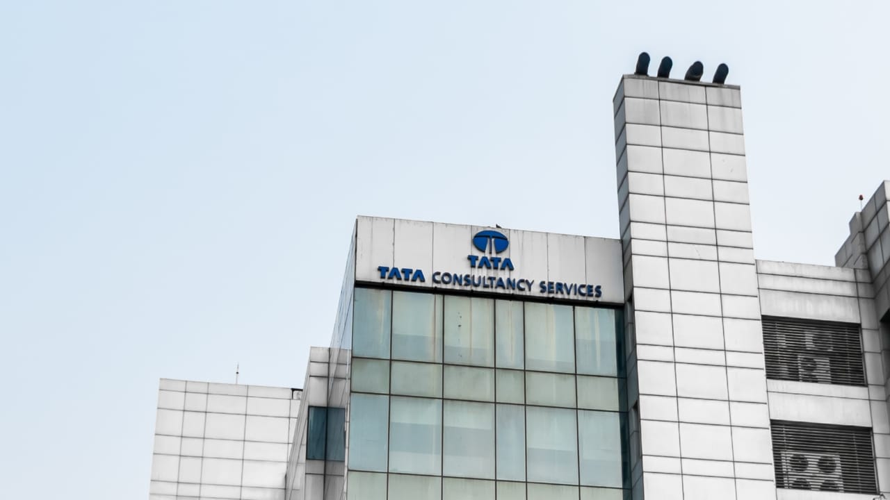 IIDEA protests mass layoffs and new deployment rules at TCS