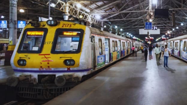 Lessons in integrity amidst the chaos of Mumbai’s overcrowded local trains
