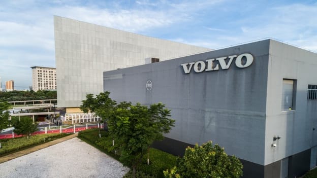 COVID-19: Volvo to cut 4100 jobs this year