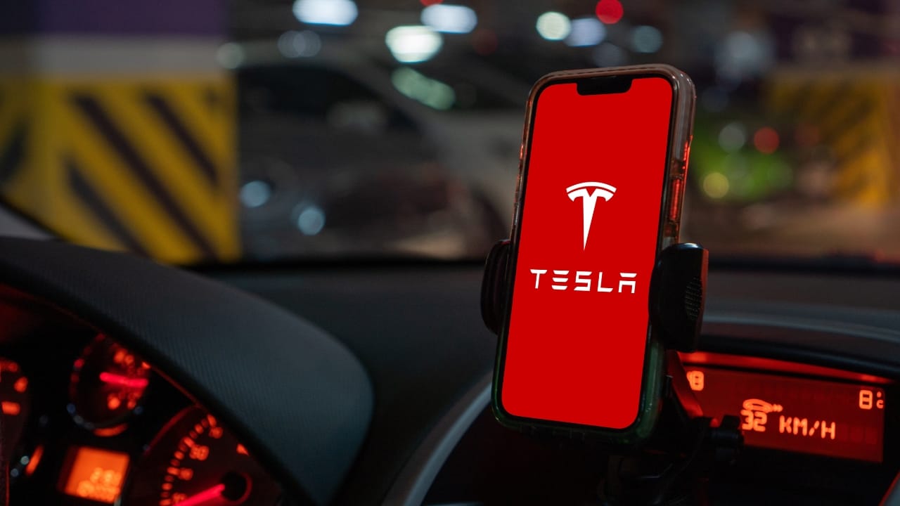 Tesla hit with class action over hiring foreign workers over Americans